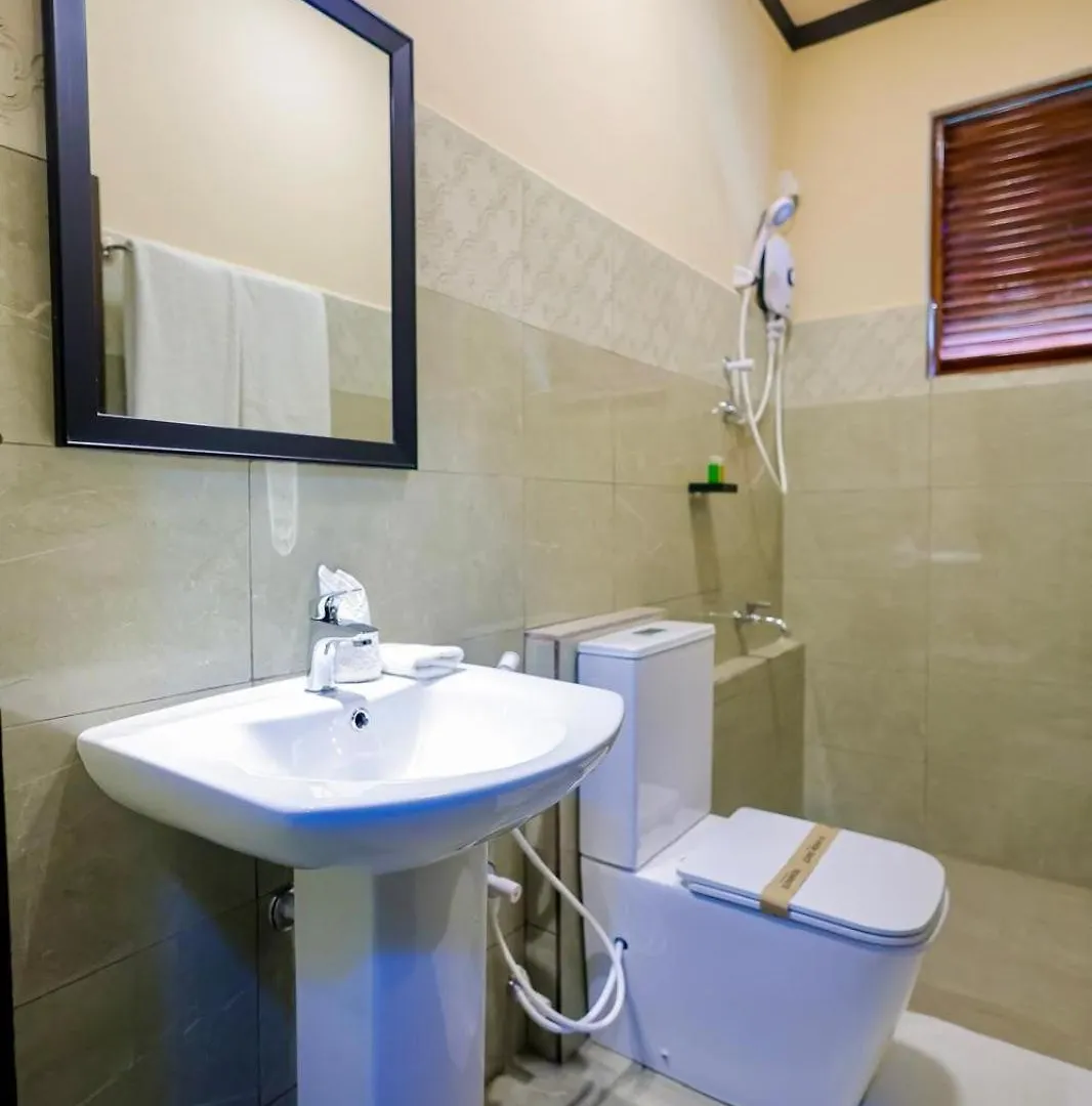 Limeshine - Airport Transit Hotels & Residences Katunayake Sri Lanka